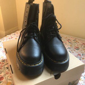 Dr.Martin Jadon III PISA Platform Boots (Women) Size 8. Near New